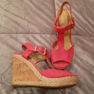 Wedge shoes